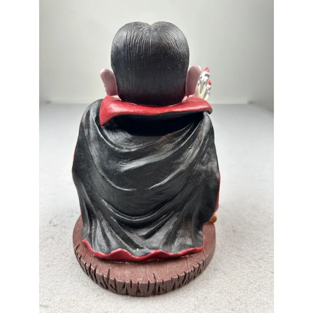 Halloween Rubber Dracula 9 Inch Battery‎ Operated Animated Sing and Dance